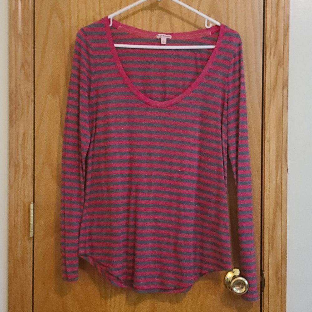 Large collar long sleeve tee with sparkles
